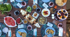 Bozcaada'da kahvaltı